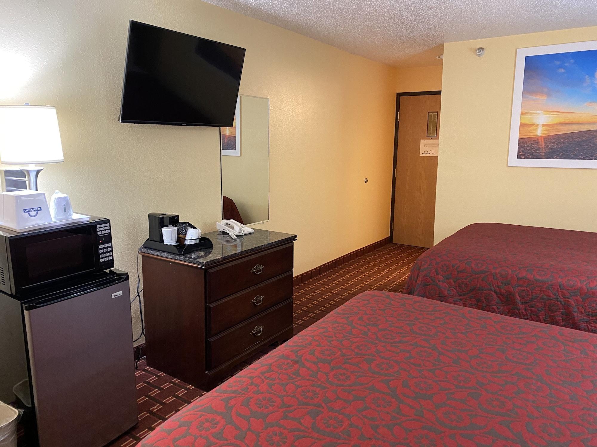 Days Inn By Wyndham Morton Exterior photo