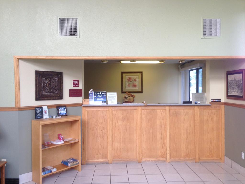 Days Inn By Wyndham Morton Exterior photo